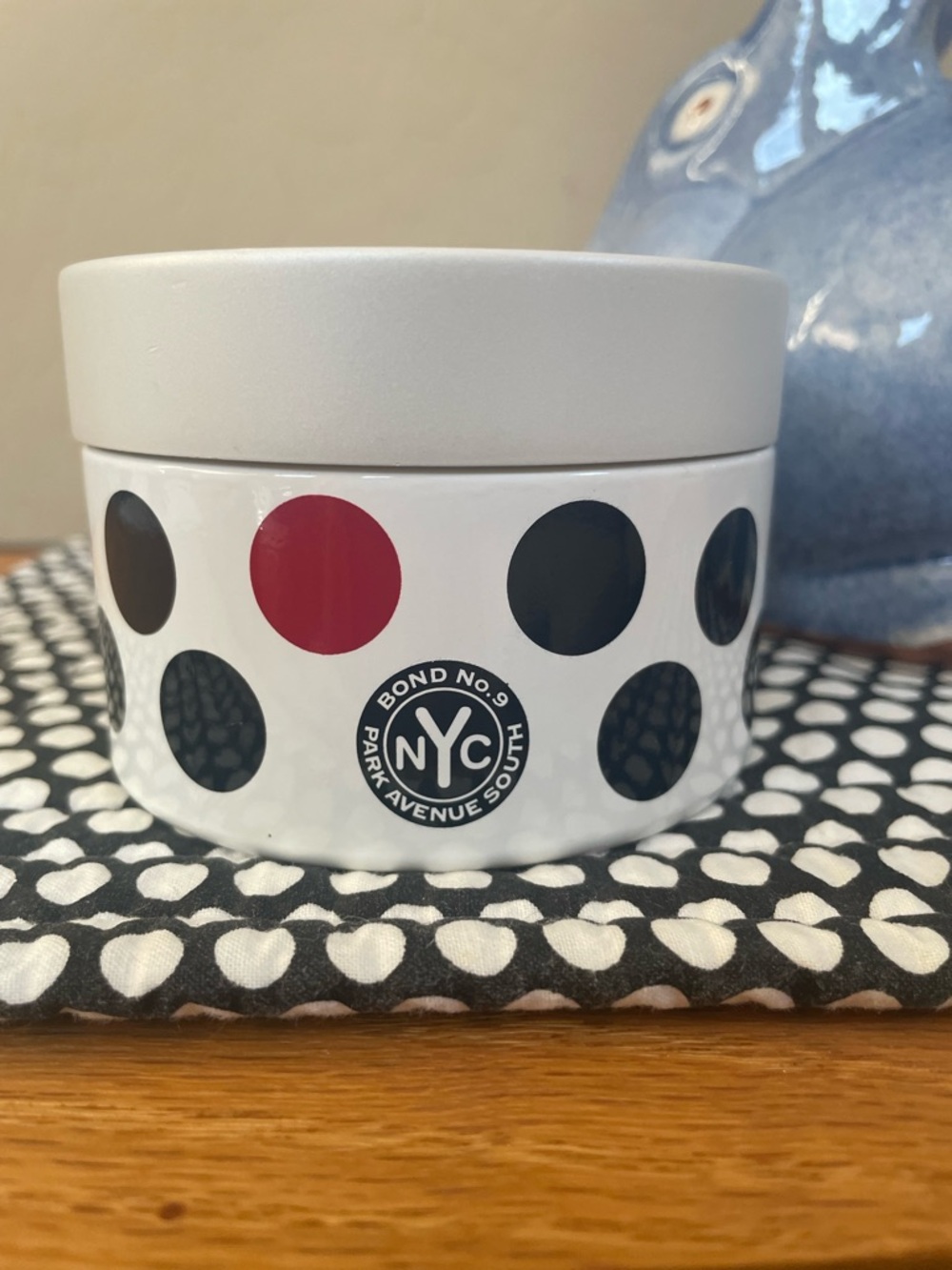 Bond No. 9 New York Polka Dot Body Cream - White, Black, Red